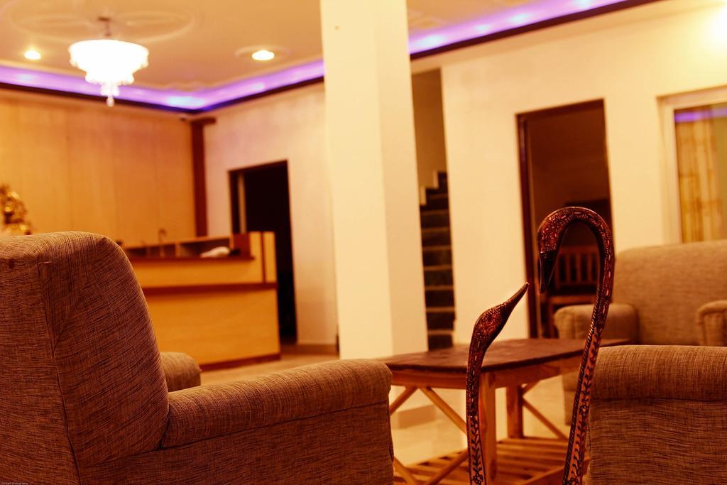 كاوساني Hotel Hill Palace المظهر الخارجي الصورة